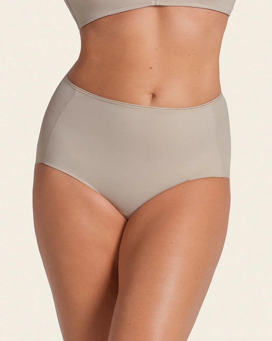 Braga moldeadora clásica efecto invisible de control fuerte en abdomen Leonisa