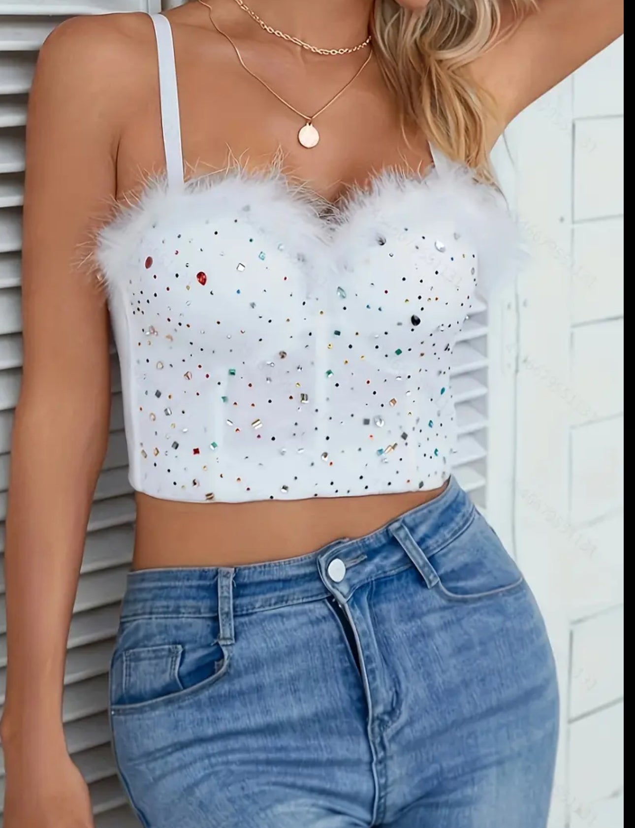 Corset pluma con piedrecitas tipo diamantes y piedras con brillo