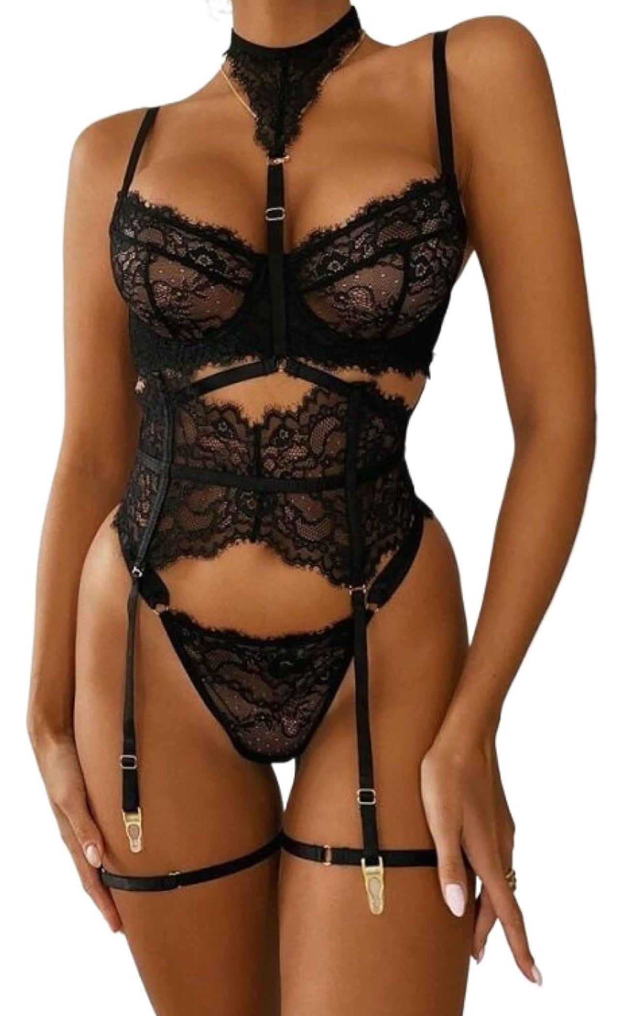 Conjunto de lencería de encaje con corset, ligas y ligueros.