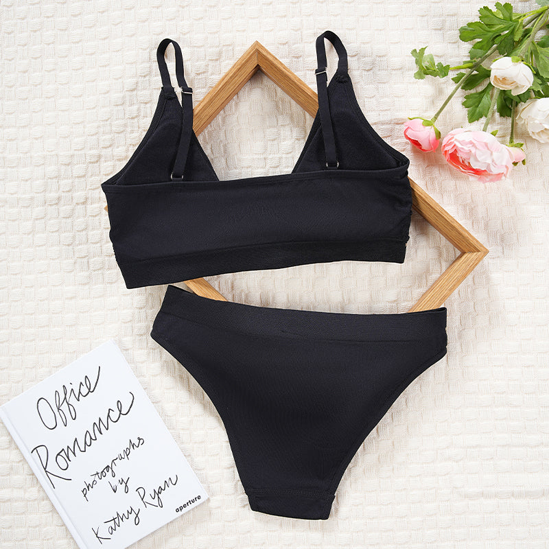 Conjunto camiseta y bikini deportivo y diario