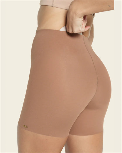 Short de control con almohadillas removibles y efecto moldeador