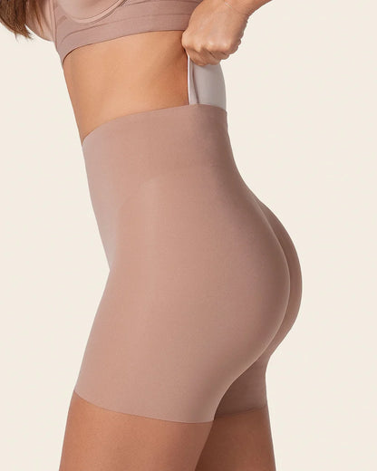 Faja short Moldeador con Almohadillas Removibles y Compresión en Abdomen / Leonisa
