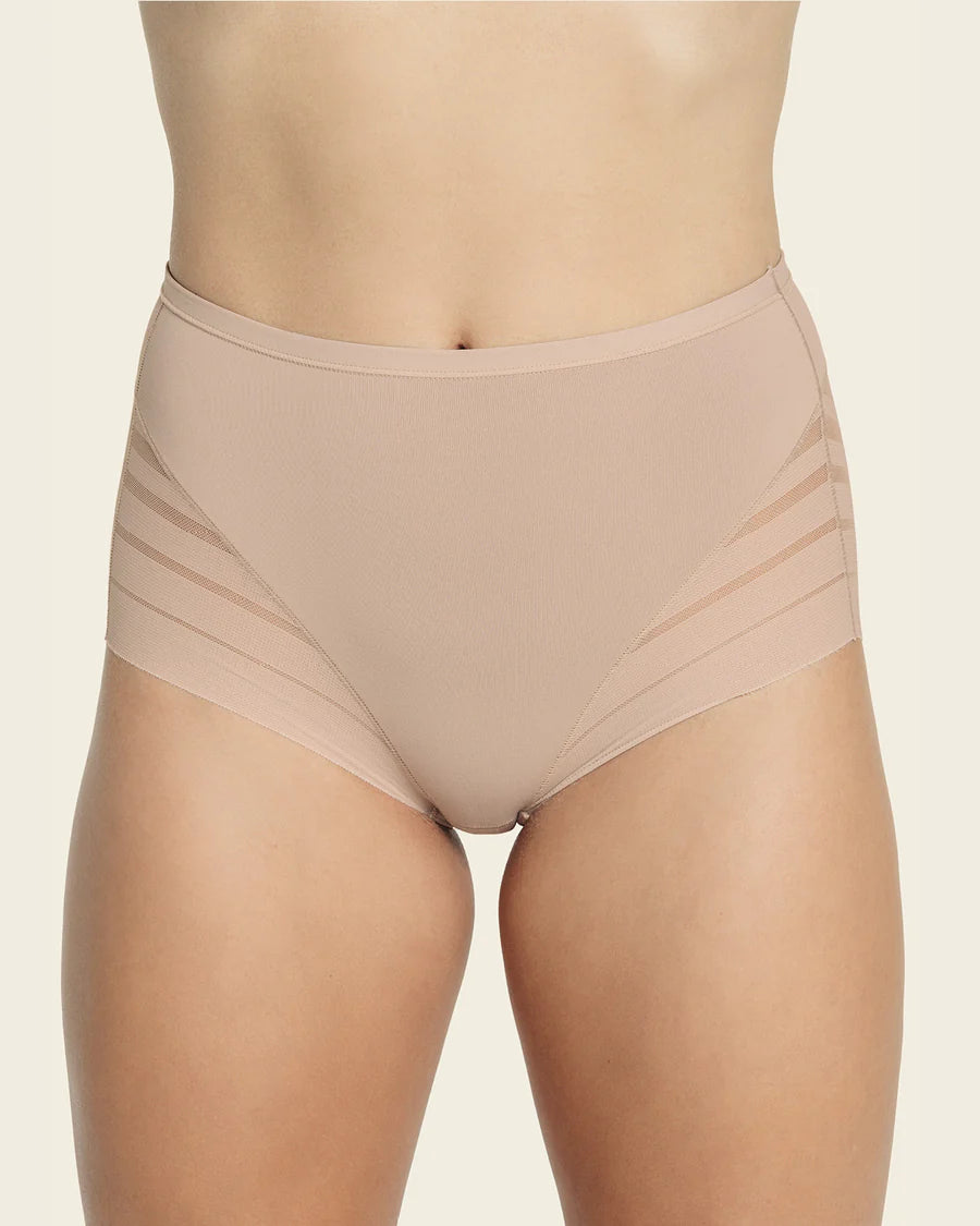 Braga faja clásica con control moderado de abdomen y bandas en tul Leonisa