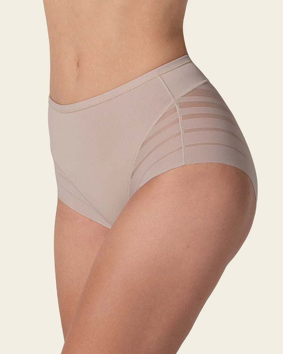 Braga faja clásica con control moderado de abdomen y bandas en tul Leonisa