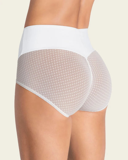 Braga clásica de control fuerte en abdomen, glúteos en tul / LEONISA