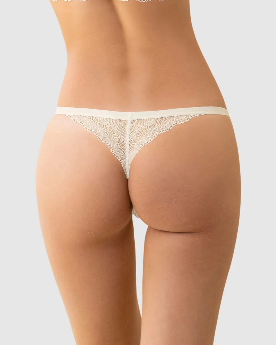 Paquete x 3 tangas descaderadas con encaje