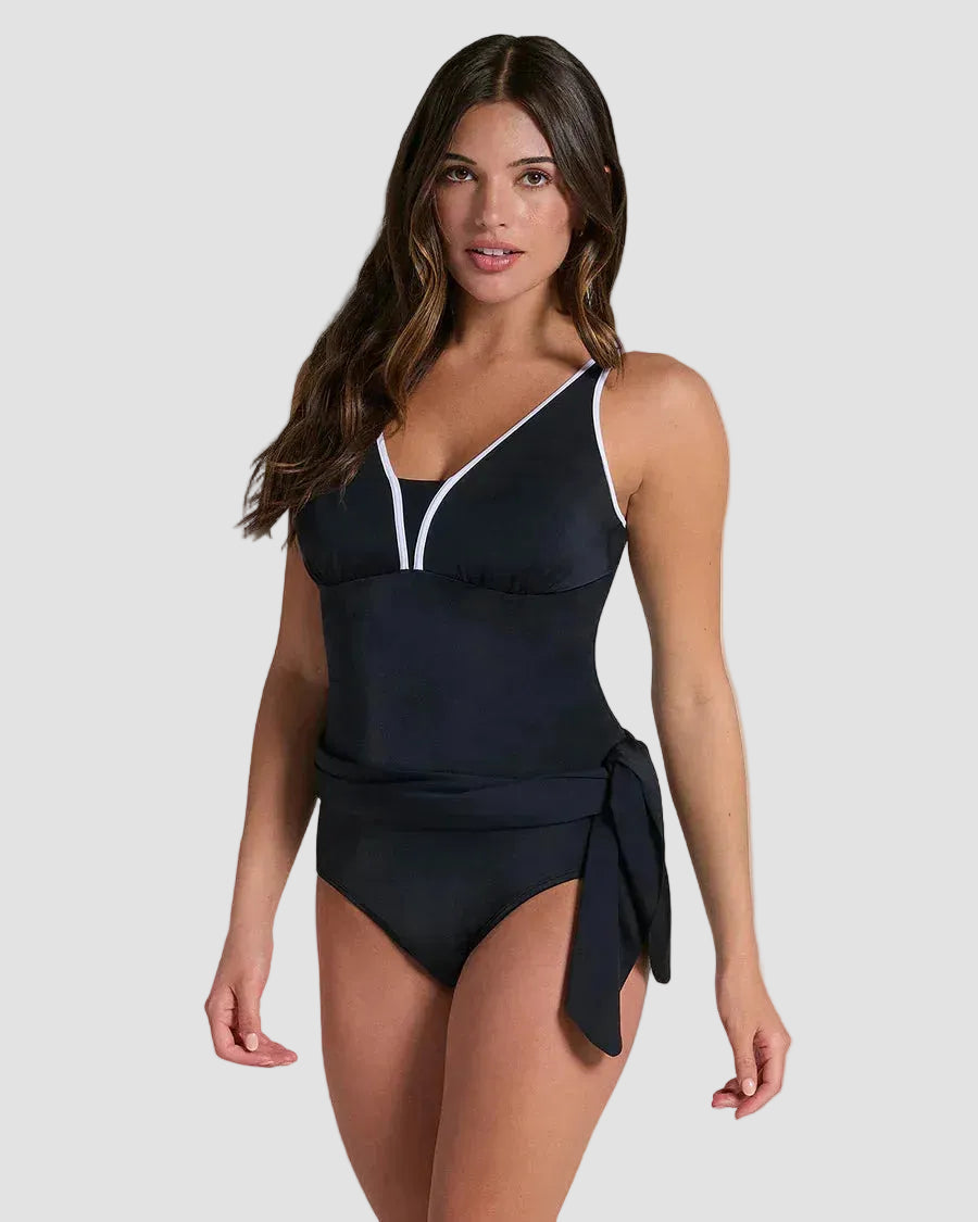Bañador con falda multiusos y control suave en abdomen