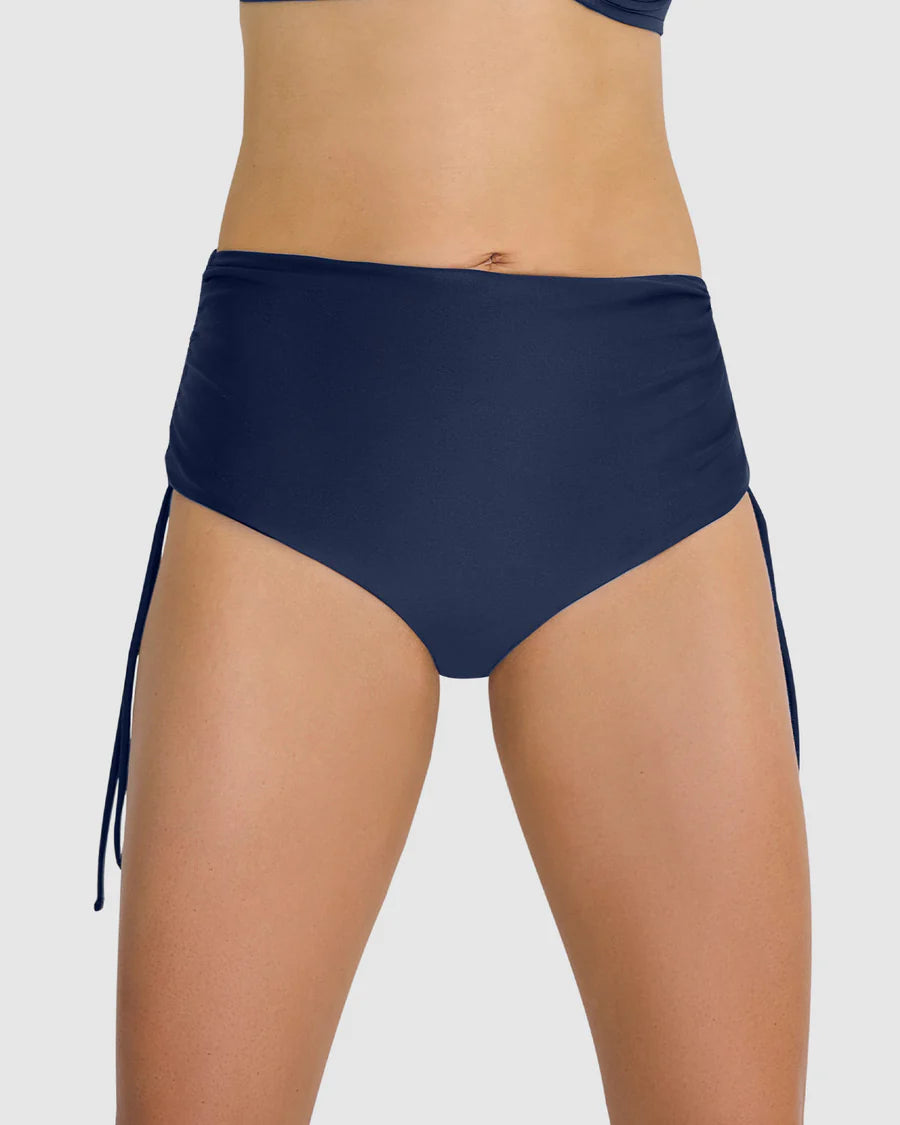 Oferta -20% Braga de baño graduable en los laterales / LEONISA