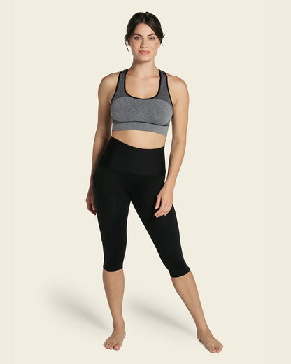 Capri de control en abdomen y muslos con bolsillo lateral