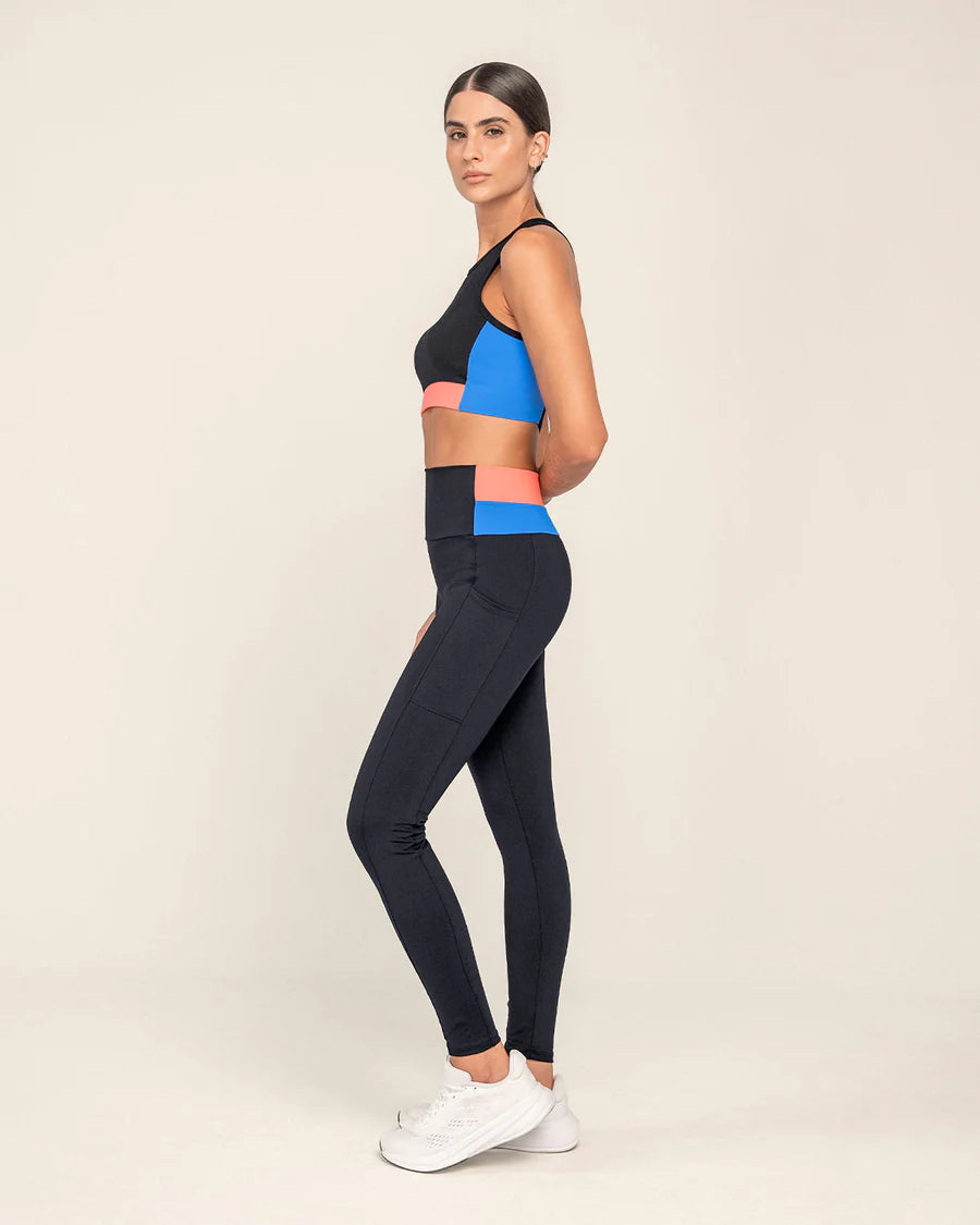 Legging tiro alto control en abdomen y muslos con bolsillo lateral