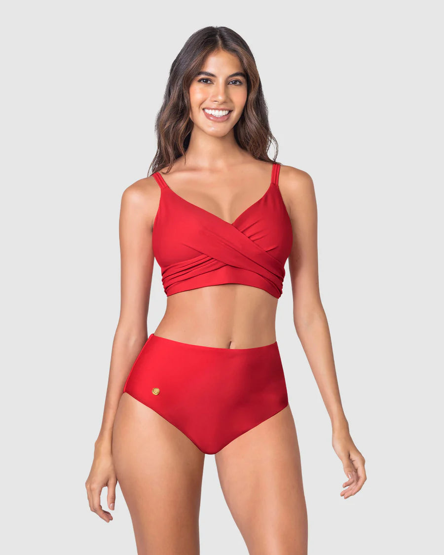 Bikini con braga tiro alto y top de buen cubrimiento