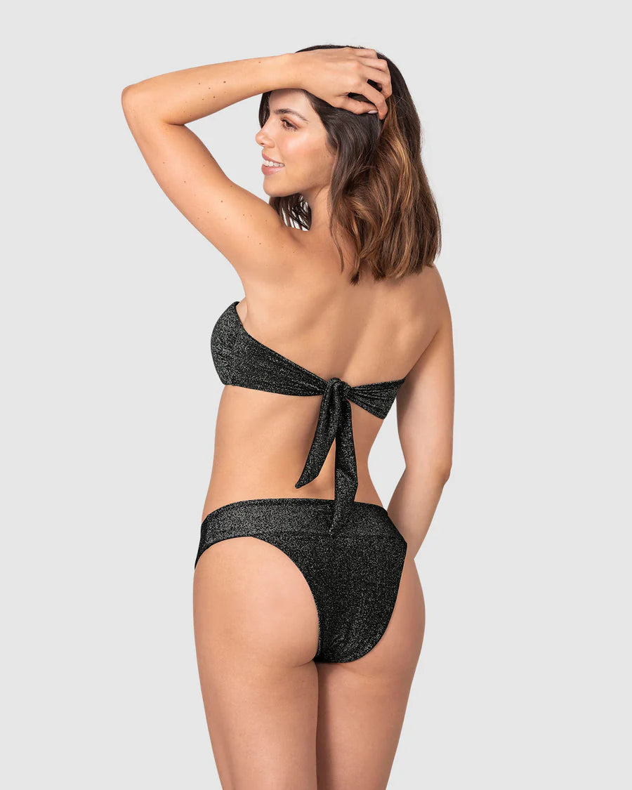 Oferta -20% Bikini en tela brillante sin tirantes y braga de laterales anchos / LEONISA