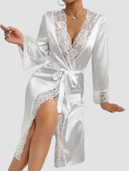 Elegante bata de seda satin charmeuse