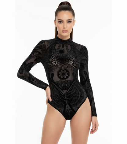 Bodys semitransparente en encajes manga larga estampados
