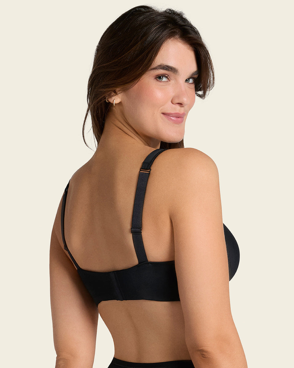 Sujetador brastop con buen cubrimiento de sisa y espalda