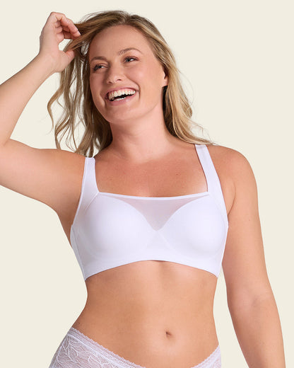 Sujetador brastop con buen cubrimiento de sisa y espalda