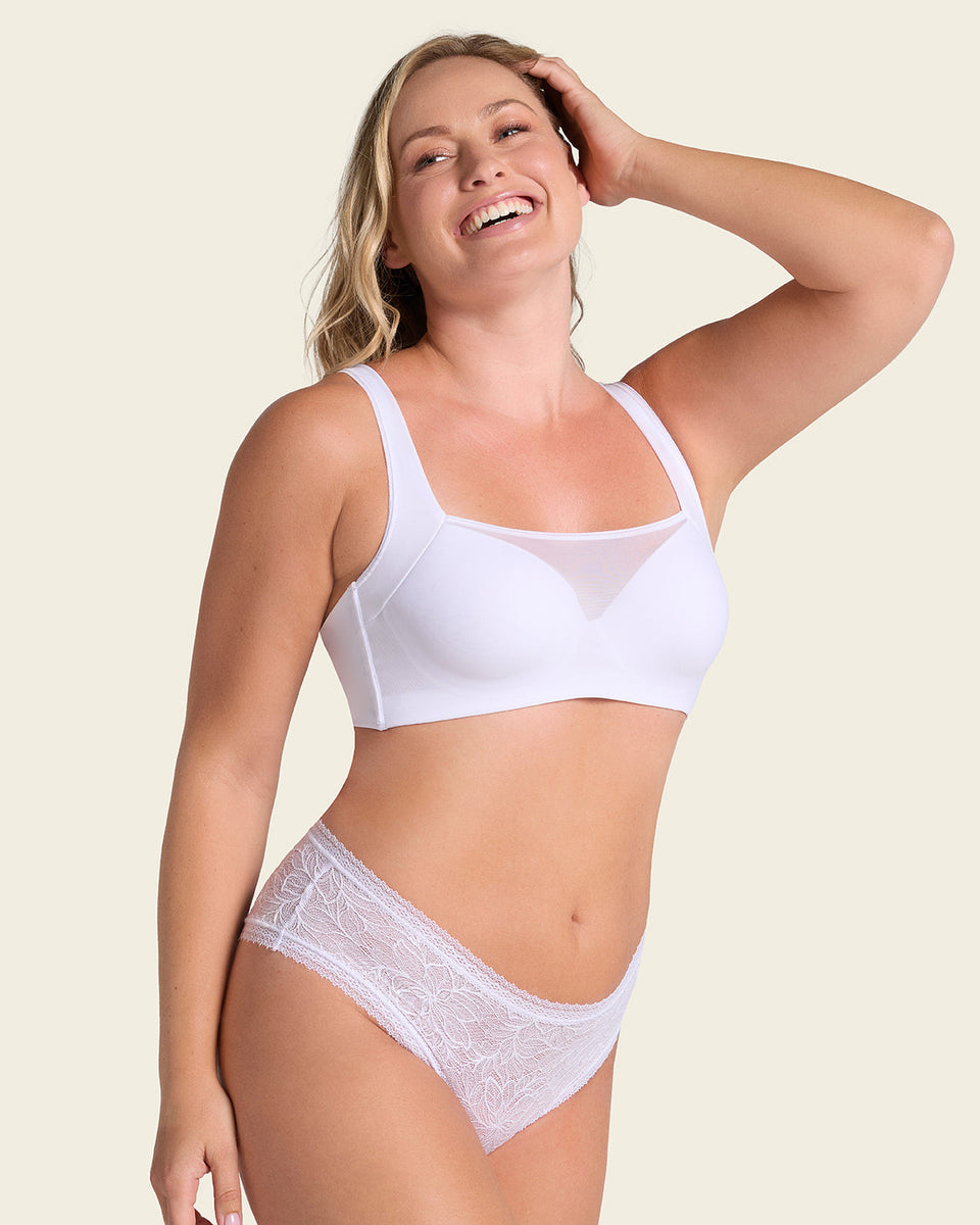 Sujetador brastop con buen cubrimiento de sisa y espalda