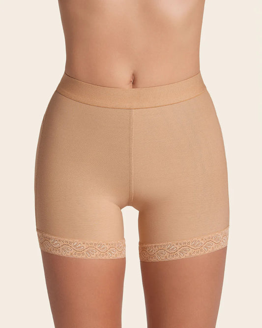 Braga faja tipo short de compresión con efecto moldeador / LEONISA